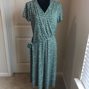 Charter Club green and white v neck print dress
